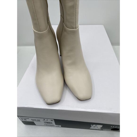 Alfani Womens Tristanne Ivory Knee-High Boots Shoes 5 Medium (B,M) Retail $169 - Picture 4 of 9